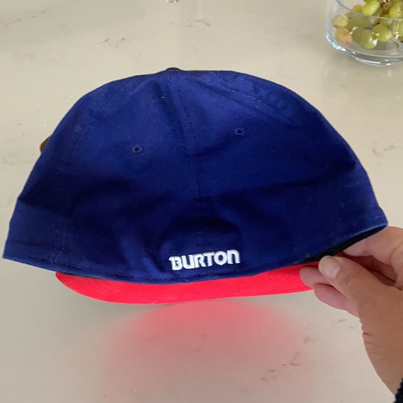 Burton New Era b-ball hat - Picture 4 of 5